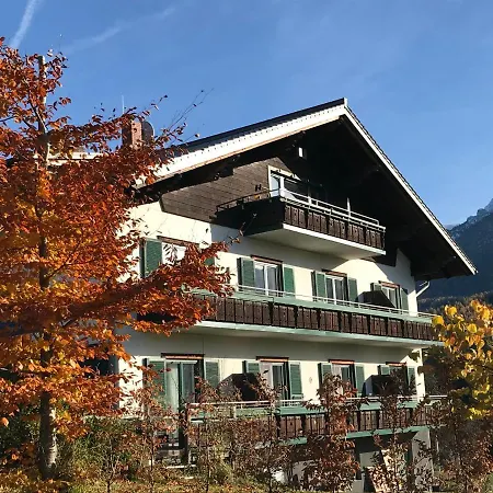Steinergut Gartenwohnung 1 *