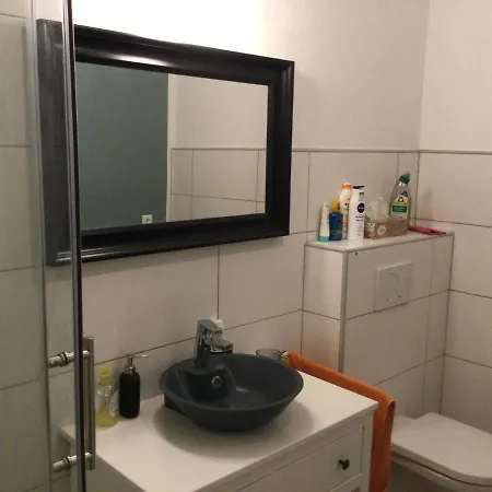 Steinergut Gartenwohnung 1 *