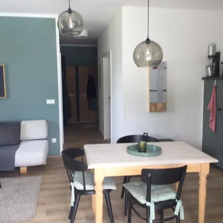 Steinergut Gartenwohnung 1