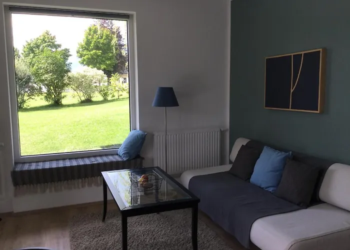 Steinergut Gartenwohnung 1 Apartment