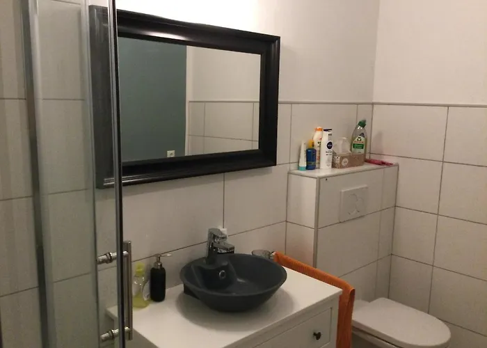 Steinergut Gartenwohnung 1 *