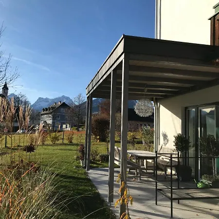 Steinergut Gartenwohnung 1 *